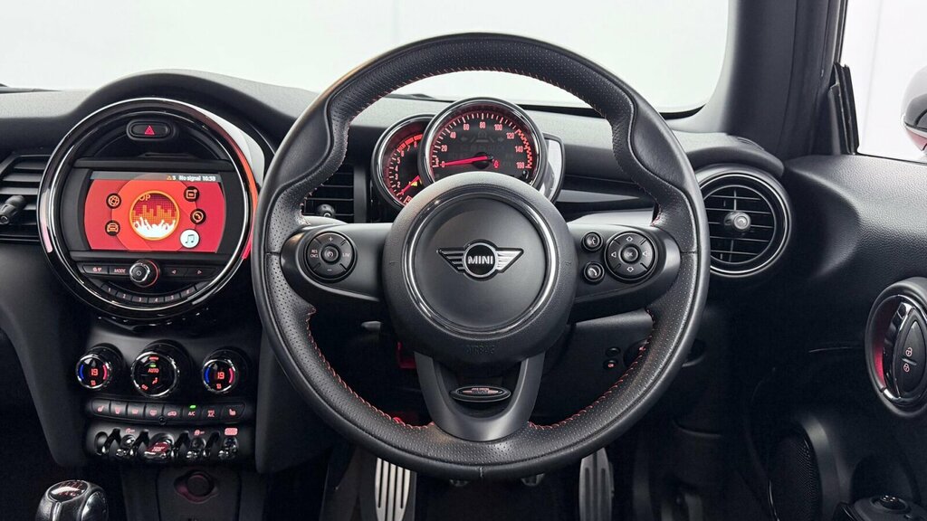 Mini Hatch Hatch John Cooper Works BVZ4412 Red #5