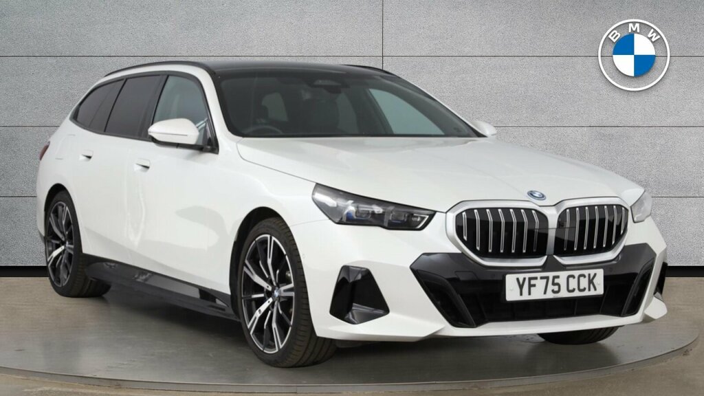 BMW 5 Series 530E M Sport Touring White