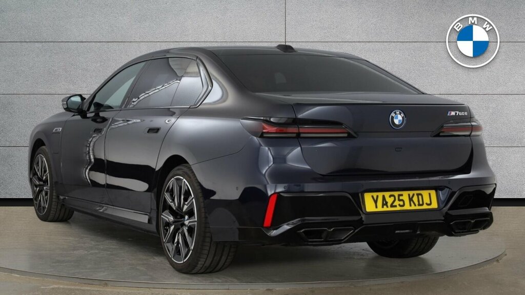 BMW 7 Series M760e Xdrive YA25KDJ Black #2