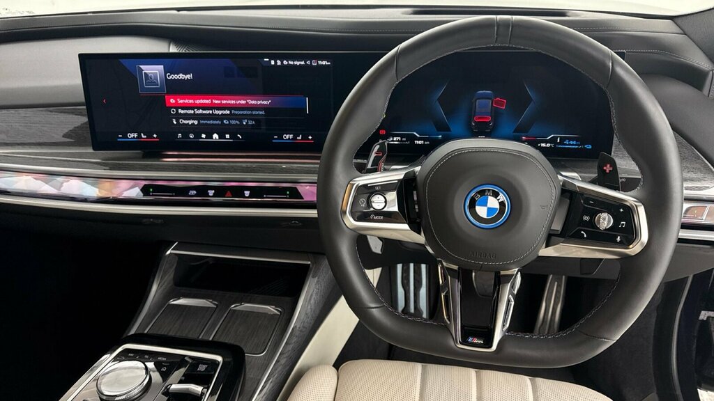 BMW 7 Series M760e Xdrive YA25KDJ Black #5