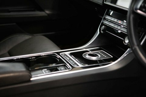 Jaguar XE D R-sport Euro 6 Ss 180 Ps Blue #25