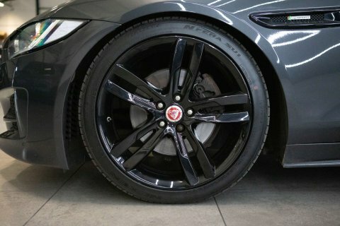 Jaguar XE 2.0D Prestige Saloon Euro 6 Ss Red #12