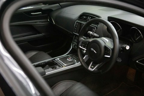 Jaguar XE 2.0D Prestige Saloon Euro 6 Ss Red #50