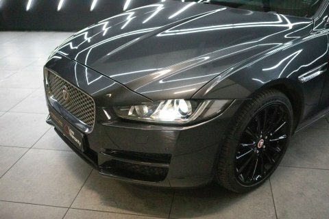 Jaguar XE 2.0D R-sport Saloon Euro 6 Ss Red #15