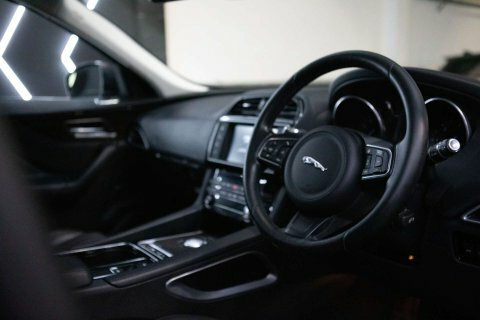 Jaguar F-Pace 2.0 D180 Portfolio OW66GLJ Black #6