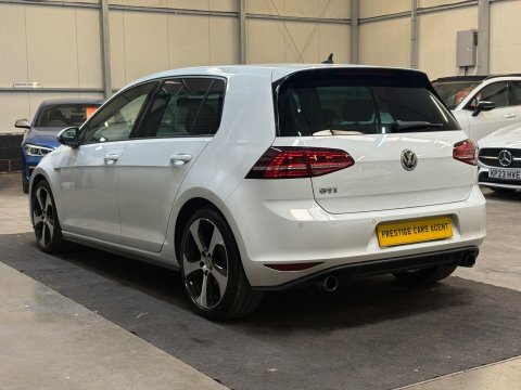Volkswagen Golf 2.0 Tsi Bluemotion MT14XDV #4