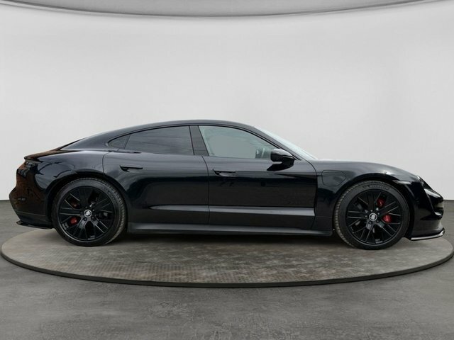Porsche Taycan 79.2Kwh Saloon Black #3