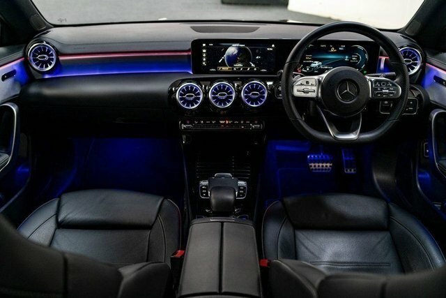 Mercedes-Benz CLA Class Cla200 Amg Line Executive Black #4