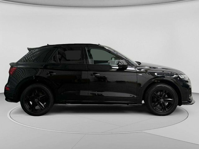 Audi Q5 Tdi 40 S Line Black #4