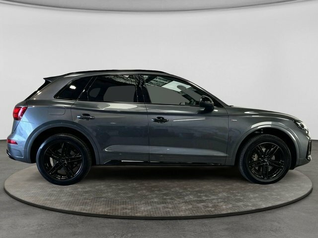 Audi Q5 Tfsi 45 S Line Grey #3
