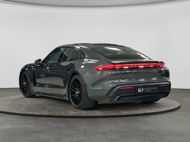 Porsche Taycan Plus 93.4Kwh 4S Saloon Black #2