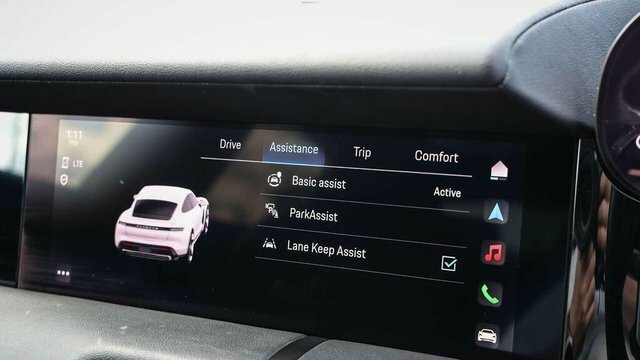 Porsche Taycan Plus 93.4Kwh 4S Saloon Black #6