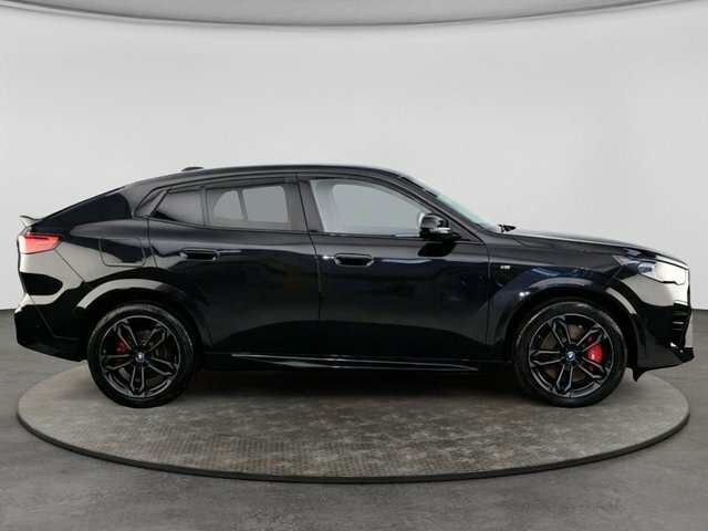 BMW iX2 66.5Kwh M Sport Suv Black #4