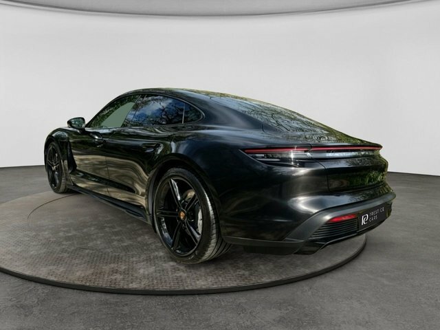 Porsche Taycan Plus 93.4Kwh Saloon Black #3