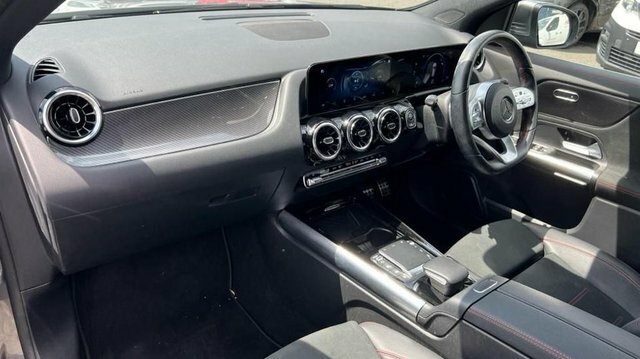 Mercedes-Benz GLA Class 1.3 Gla180 Amg Line Suv 7G-dct Euro 6 Black #13