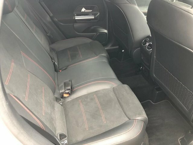 Mercedes-Benz GLA Class 1.3 Gla180 Amg Line Suv 7G-dct Euro 6 Black #19