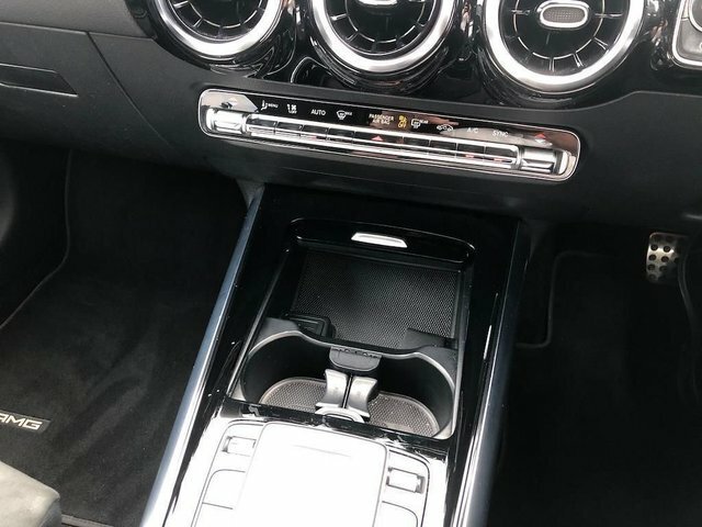 Mercedes-Benz GLA Class 1.3 Gla180 Amg Line Suv 7G-dct Euro 6 Black #14