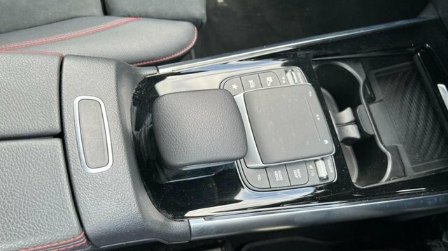 Mercedes-Benz GLA Class 1.3 Gla180 Amg Line Suv 7G-dct Euro 6 Black #11