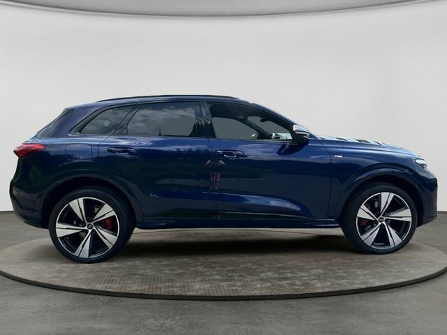 Audi Q5 Tfsi Edition 1 Suv Blue #3