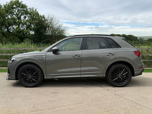 Audi Q3 Tfsie 45 S Line Black #5