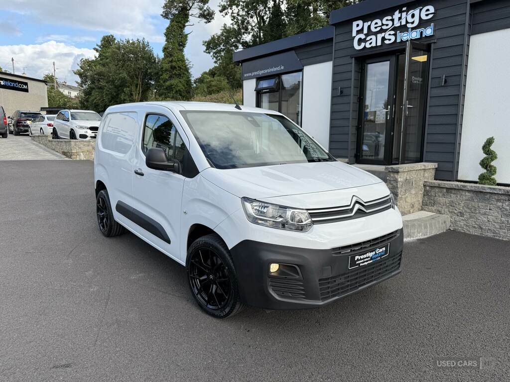 Citroen Berlingo 1.5 Bluehdi 1000Kg Enterprise Ed 130Ps Eat8 S S White #4