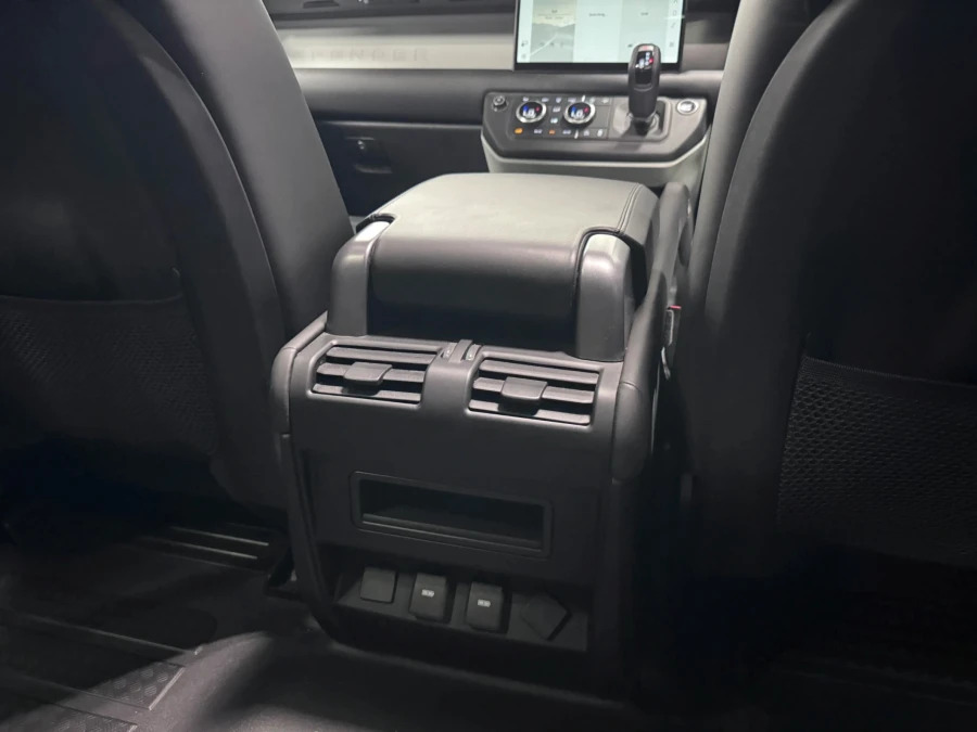 Land Rover Defender 90 3.0 D250 X-dynamic Hse 90  #31
