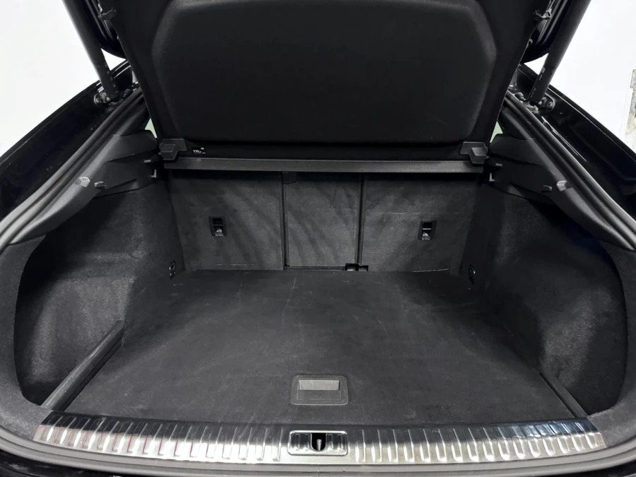 Audi Q3 1.5 Tfsi Cod 35 Black Edition Sportback Black #6