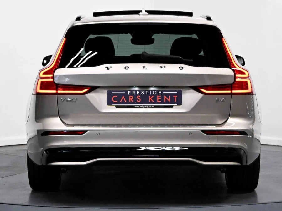 Volvo V60 T6 Recharge 18.8Kwh Plus Black #14