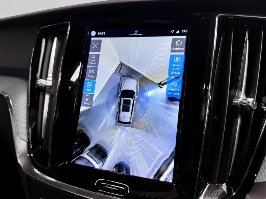 Volvo V60 T6 Recharge 18.8Kwh Plus Black #42