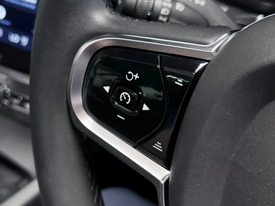 Volvo V60 T6 Recharge 18.8Kwh Plus Black #25