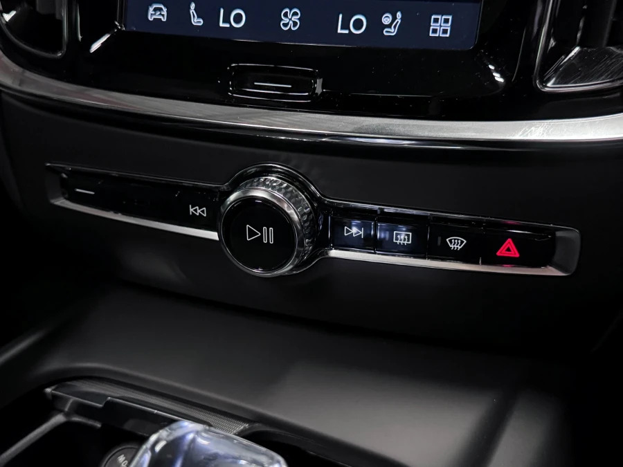 Volvo V60 T6 Recharge 18.8Kwh Plus Black #34
