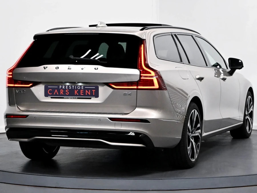 Volvo V60 T6 Recharge 18.8Kwh Plus Black #15