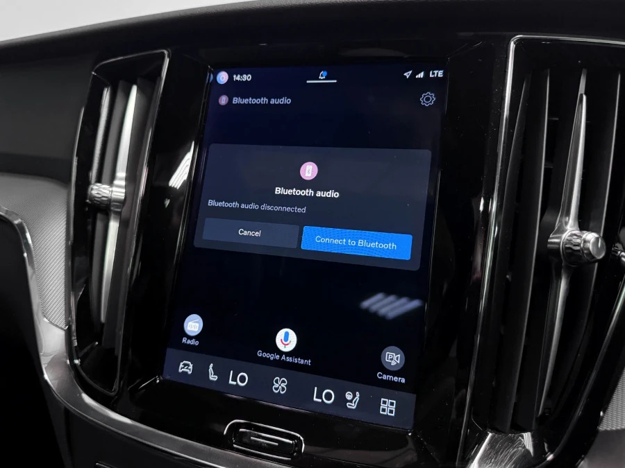 Volvo V60 T6 Recharge 18.8Kwh Plus Black #37