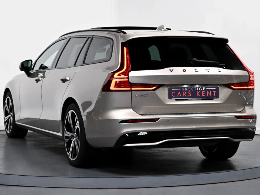 Volvo V60 Ultimate Dark B4 197 Hp Gold #3