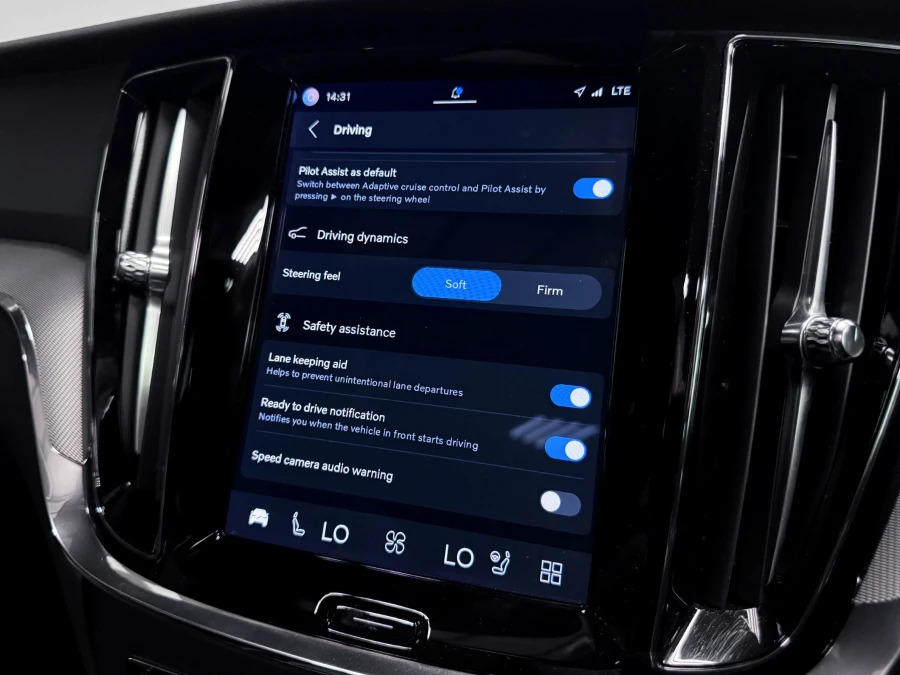 Volvo V60 T6 Recharge 18.8Kwh Plus Black #45