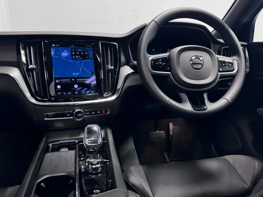 Volvo V60 T6 Recharge 18.8Kwh Plus Black #12