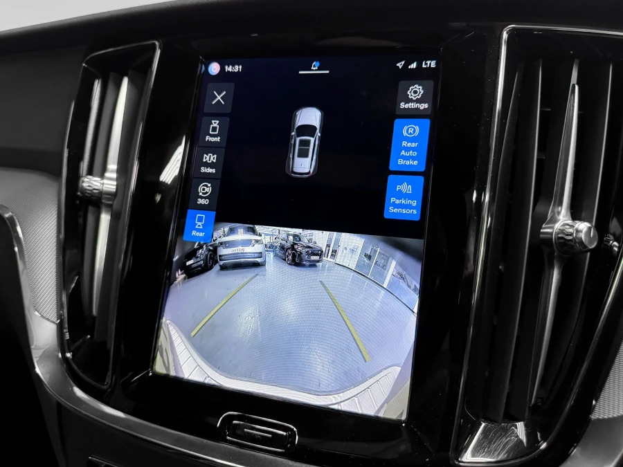 Volvo V60 T6 Recharge 18.8Kwh Plus Black #43