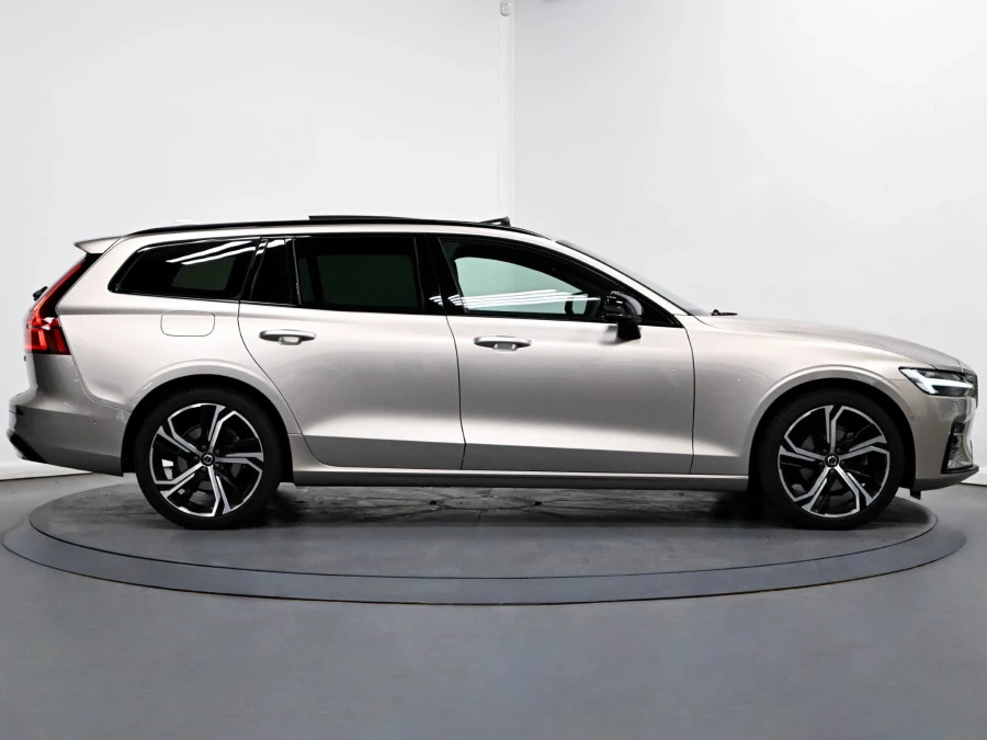 Volvo V60 T6 Recharge 18.8Kwh Plus Black #16