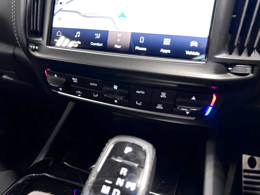 Maserati Levante V6 Gransport #36