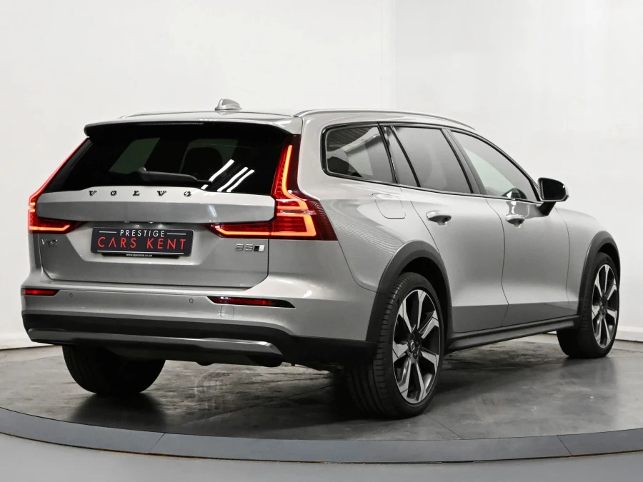 Volvo V60 Cross Country 2.0 B5 Mhev Plus Awd Euro 6 Ss Silver #7
