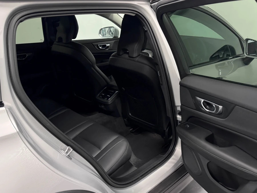 Volvo V60 Cross Country 2.0 B5 Mhev Plus Awd Euro 6 Ss Silver #21
