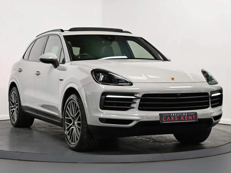 Porsche Cayenne 3.0 V6 E-hybrid 17.9Kwh Platinum Edition Suv P Grey