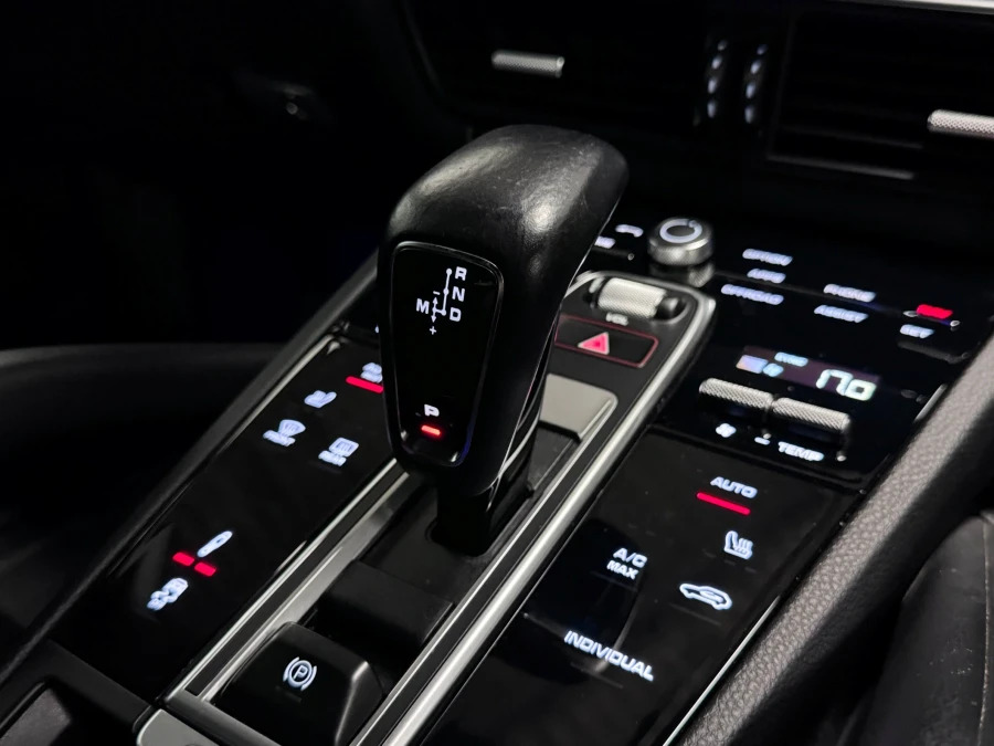 Porsche Cayenne V6 E-hybrid 17.9Kwh Tiptronics Euro 6 3.6Kw Charg Black #41