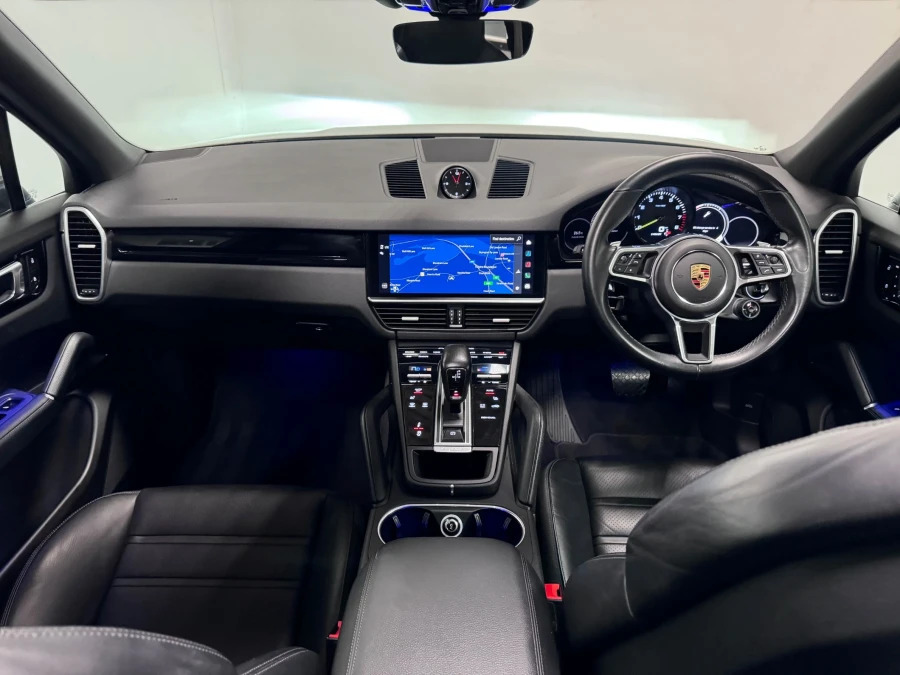 Porsche Cayenne 3.0 V6 E-hybrid 17.9Kwh Platinum Edition Suv P Grey #2