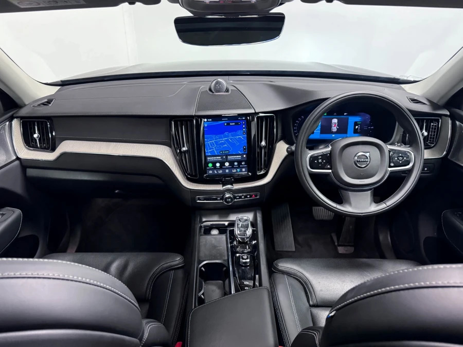 Volvo XC60 Inscription Pro T8 Awd 455 Hp Grey #2