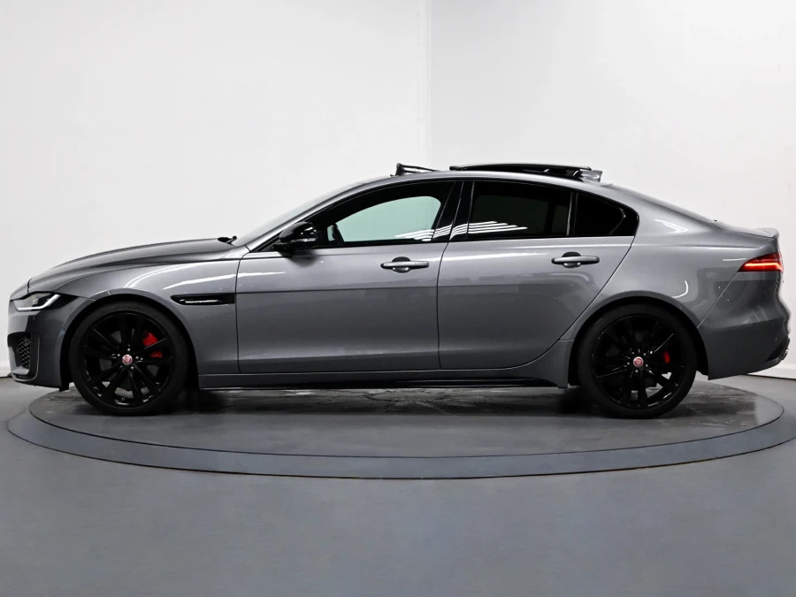 Jaguar XE 2.0 D200 Mhev R-dynamic Black Saloon Au NU21XUZ Grey #4