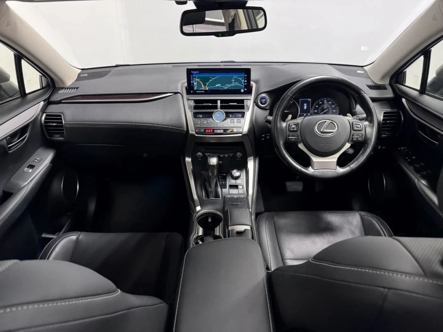Lexus NX 2.5 300H Gpf Takumi Suv Hybrid E-cvt 4W Silver #2