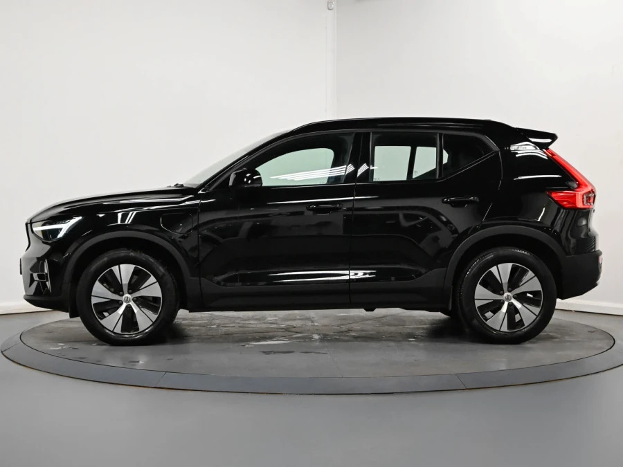 Volvo XC40 Plus T4 211 Hp Black #4