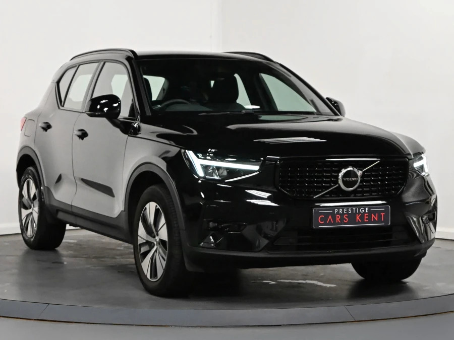 Volvo XC40 Plus T4 211 Hp Black