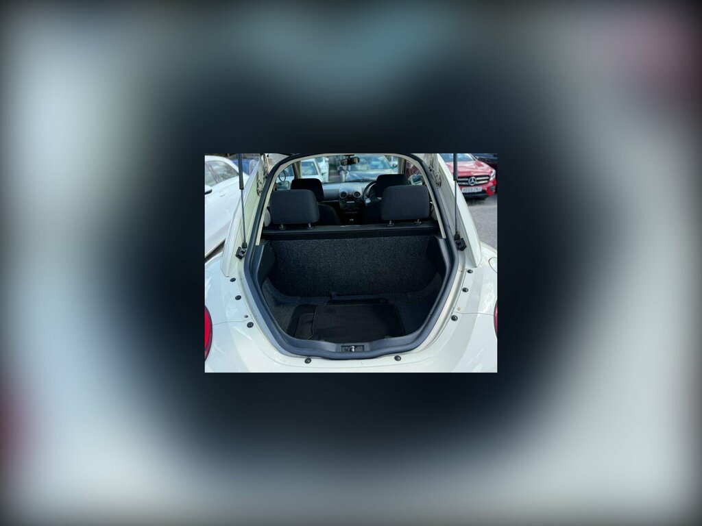 Volkswagen Beetle Convertible 1.6 Cabriolet Euro 4 201010 Red #20